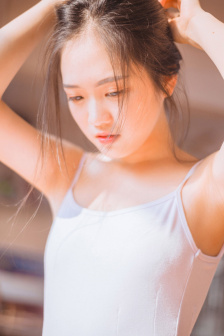 年轻的女教师2017韩国